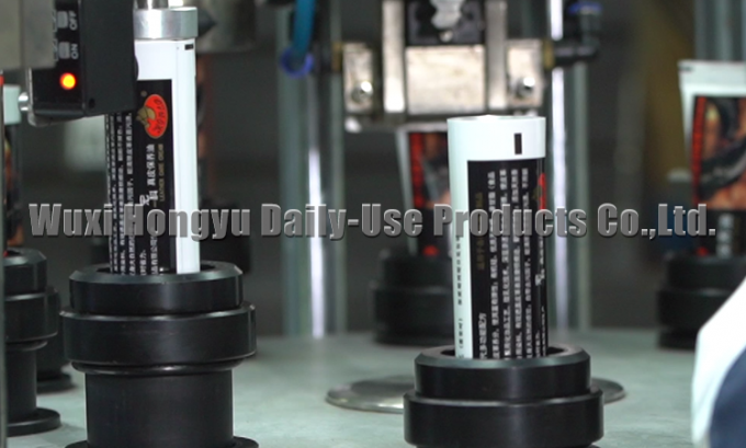 tin tức mới nhất của công ty về Chọn loại sơn giày nào để ngâm giày dép da để bảo trì?  3