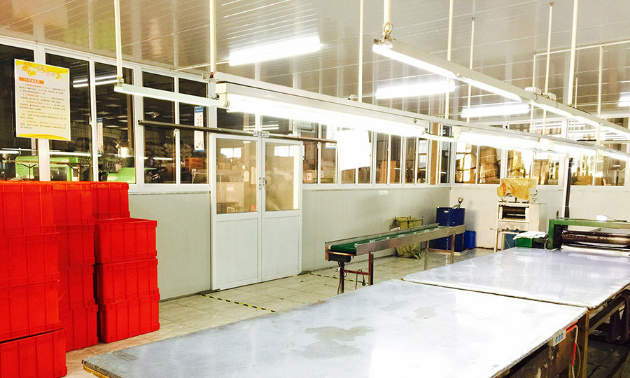 Wuxi Hongyu Daily-use Products Co., Ltd. dây chuyền sản xuất của nhà sản xuất